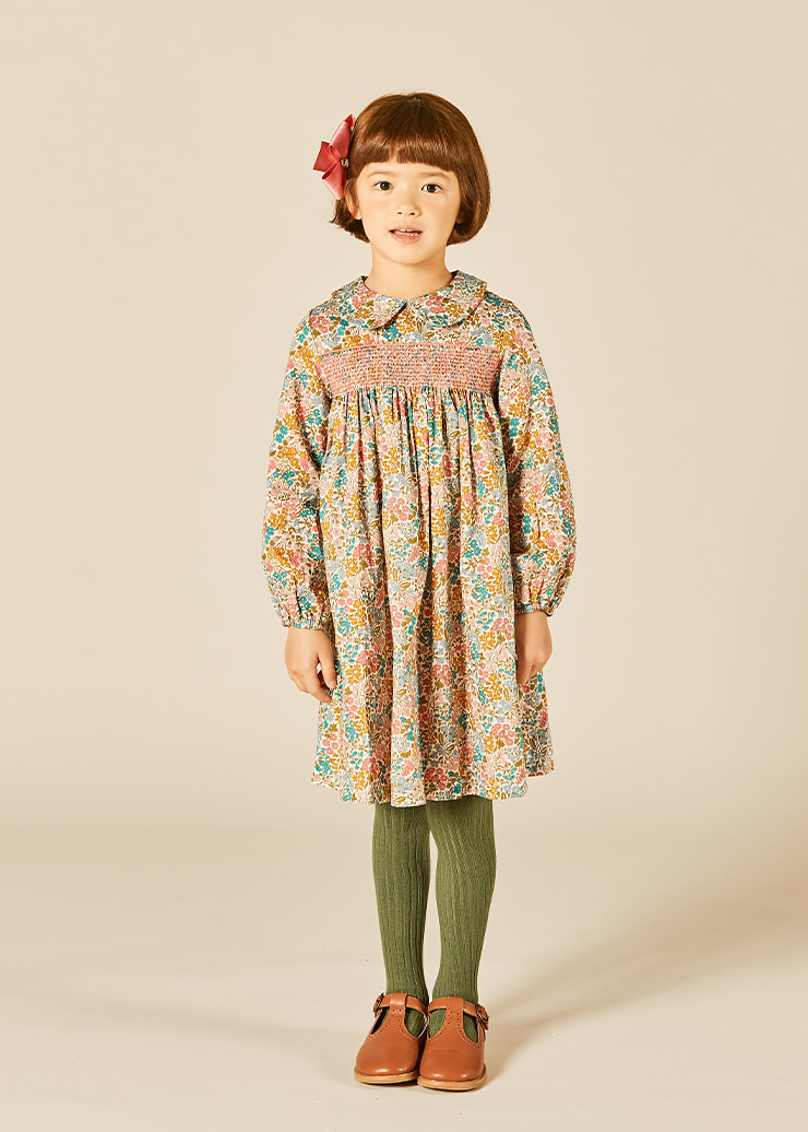 Sweet May Round-collared Embroidery Dress [안감포함]